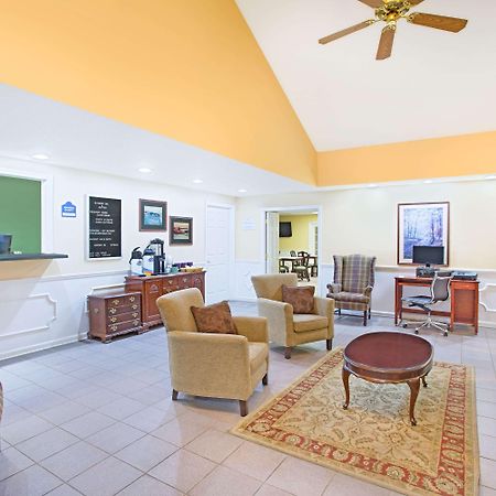 Baymont By Wyndham Forest City Extérieur photo