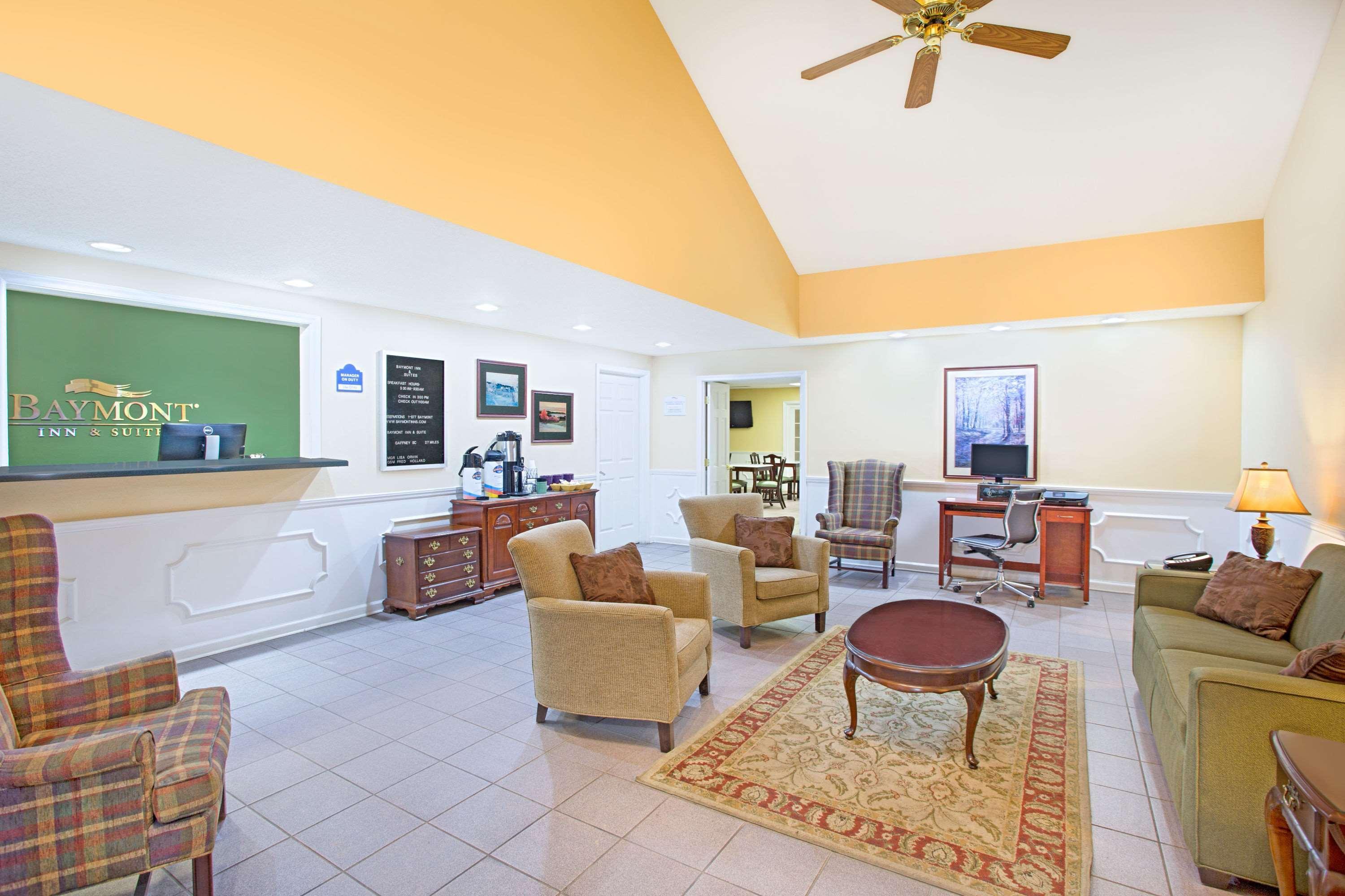 Baymont By Wyndham Forest City Extérieur photo