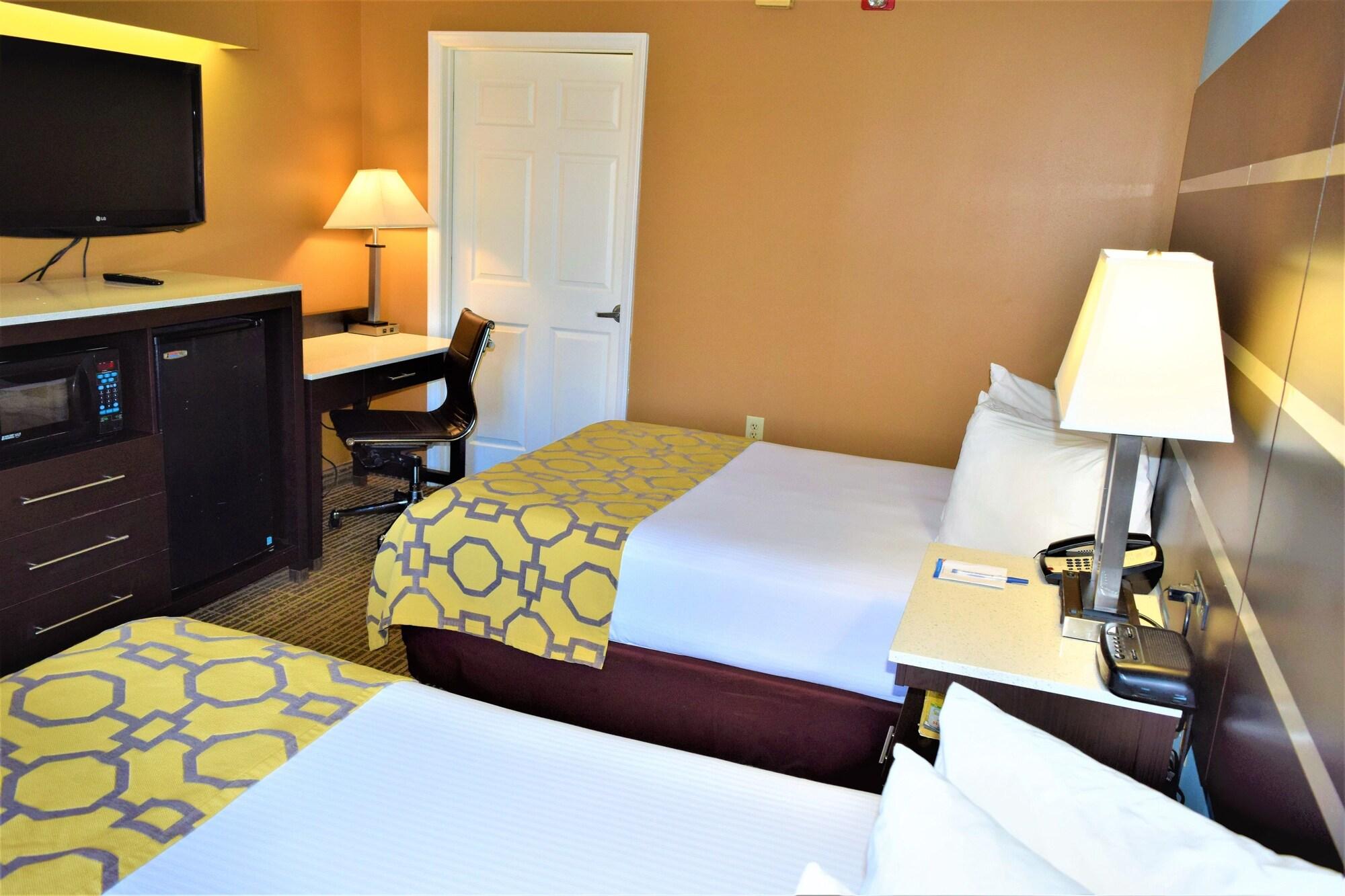Baymont By Wyndham Forest City Extérieur photo