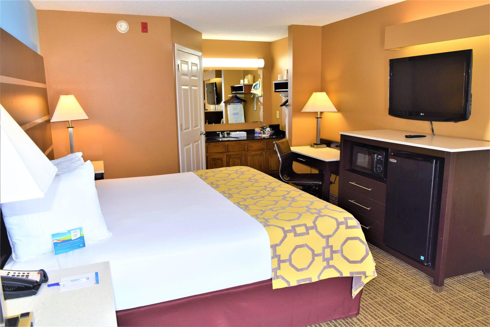 Baymont By Wyndham Forest City Extérieur photo