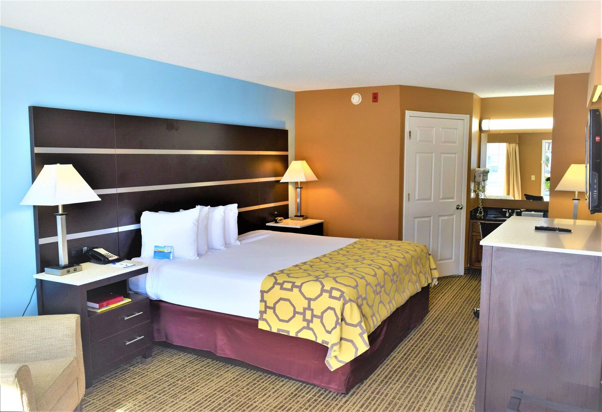 Baymont By Wyndham Forest City Extérieur photo