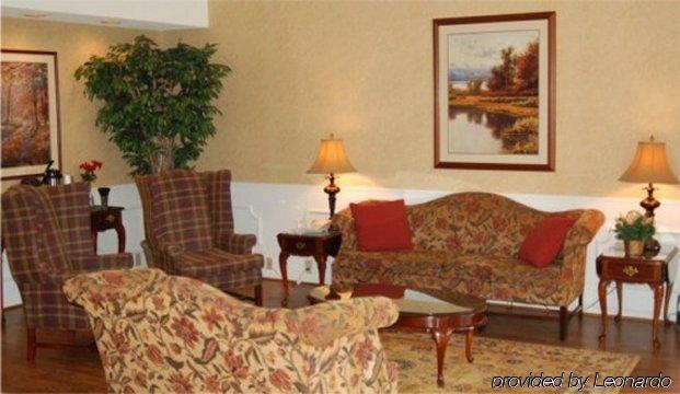 Baymont By Wyndham Forest City Intérieur photo
